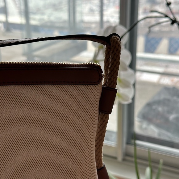 Michael Kors Talia Medium Top Zip Crossbody Bag Color:Natural/Luggage - Picture 4 of 7